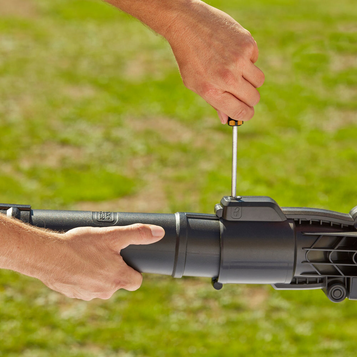 BLACK+DECKER BEBLV300-QS Løvblæser/løvsuger Elektrisk 3000W