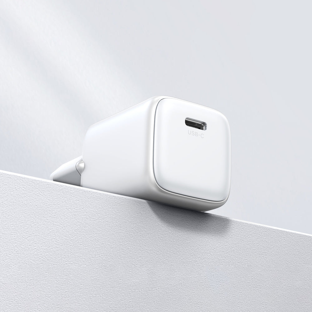 Ugreen Nexode mini CD318 15324 GaN 20W USB-C PD 3.0 / QC 4.0 netværksoplader - hvid