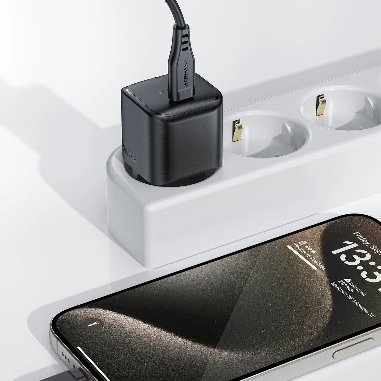 Acefast A77 Mini PD 30W GaN USB-C vægoplader - sort