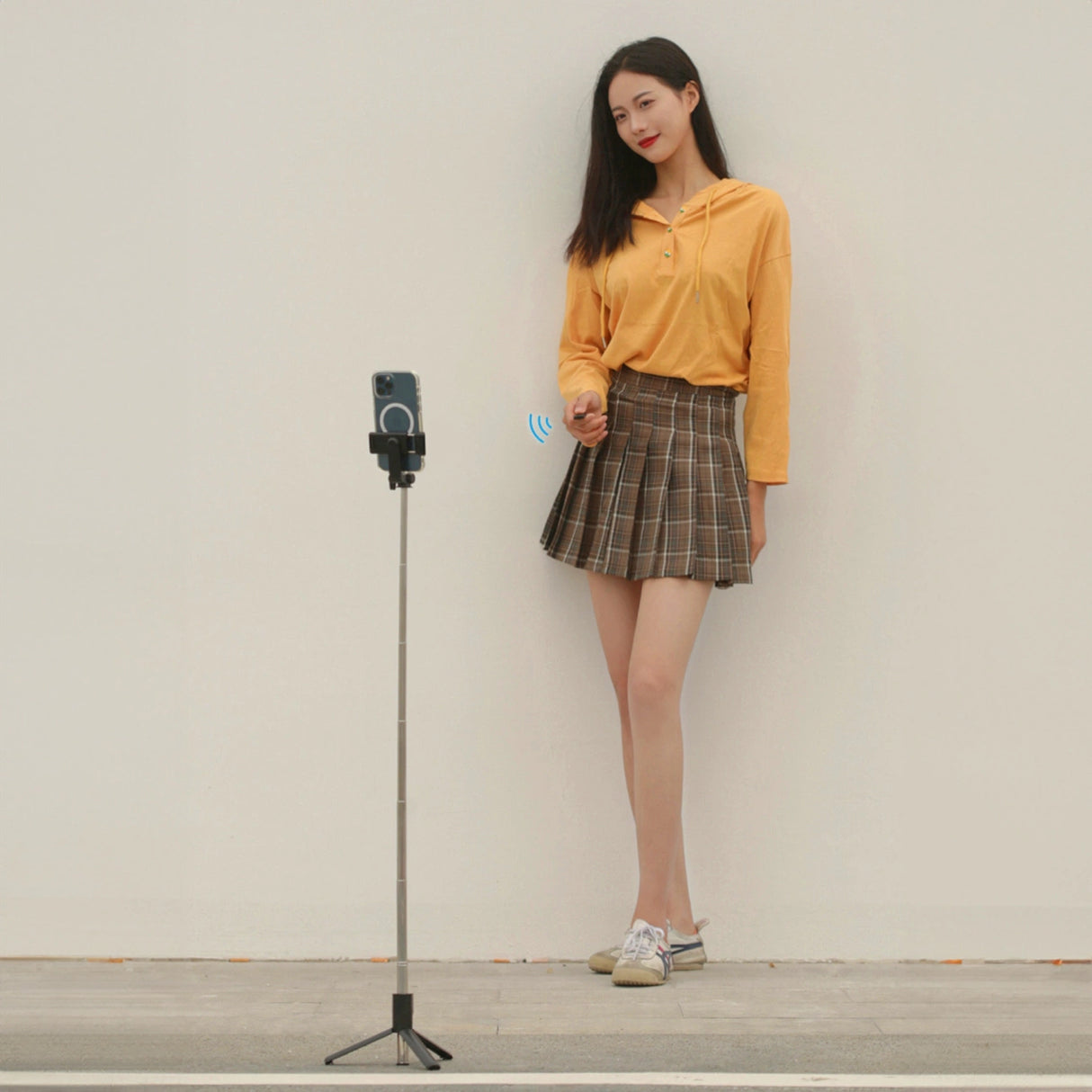 Selfie stick WHS1Y teleskopisk stativ 1m med telefonholder - sort