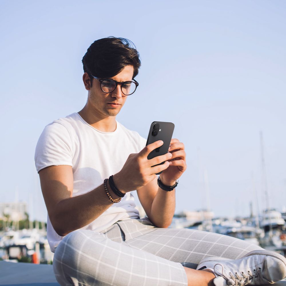 Spigen Glass tR EZ Fit Optik Pro tempereret glas til iPhone 16 / 16 Plus / 17 Kamera (2 st.) - sort