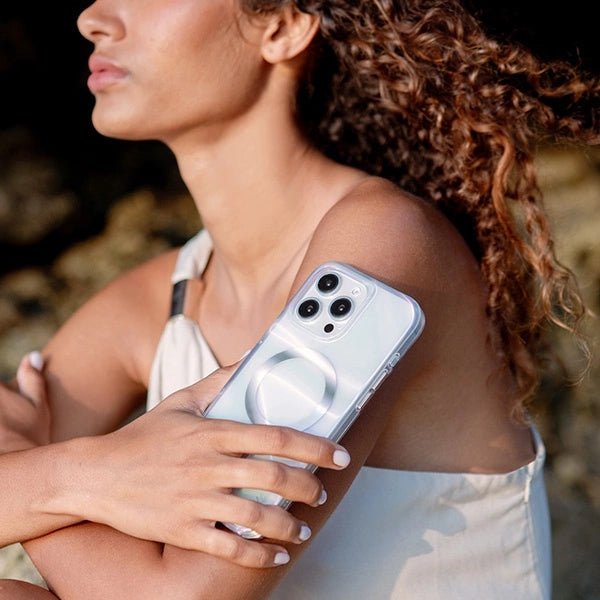 Uniq Coehl Savon Magnetisk opladningsfoder til iPhone 16 - Gennemsigtig