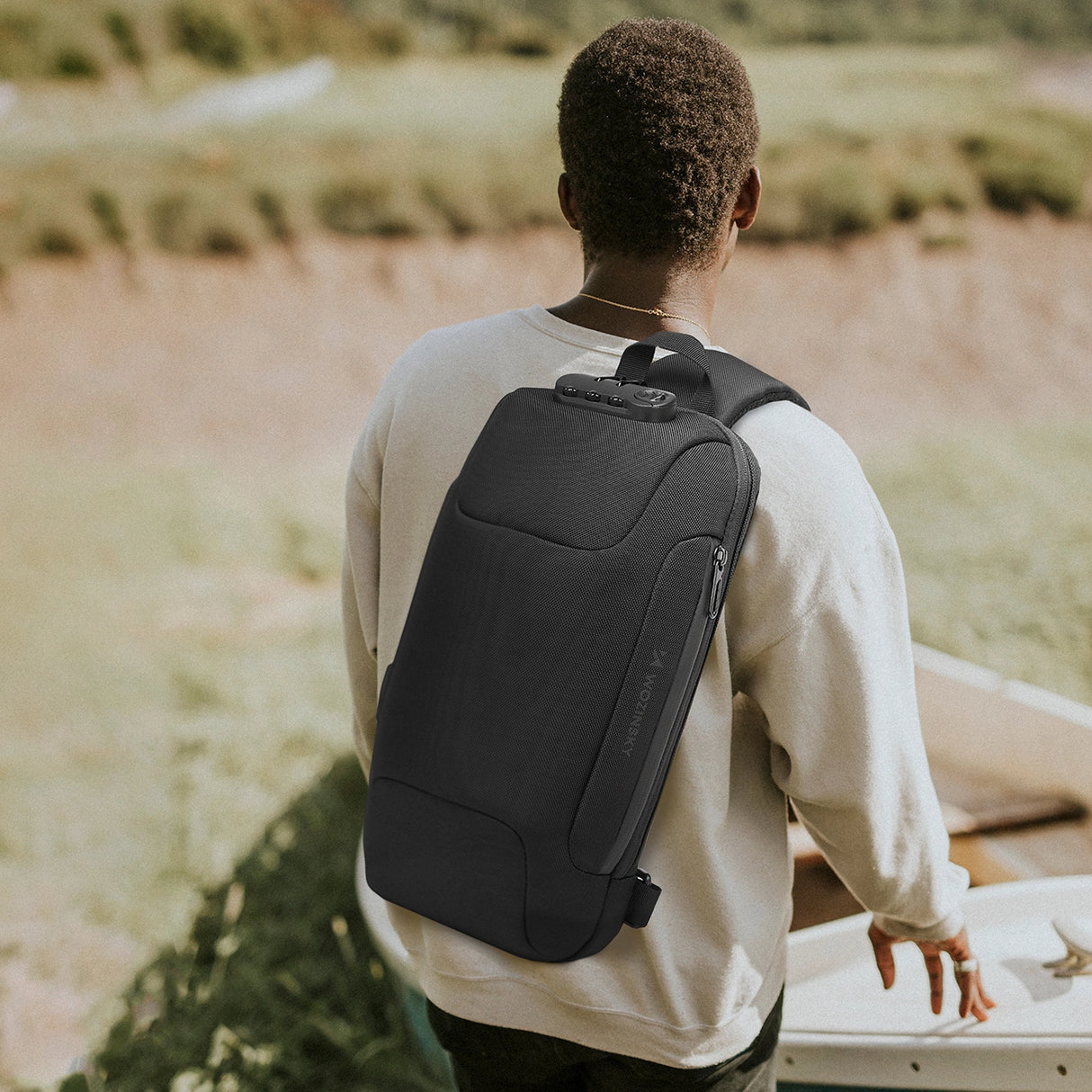 Wozinsky Premium Single Shoulder Anti-Theft City Backpack med organisator og USB - sort