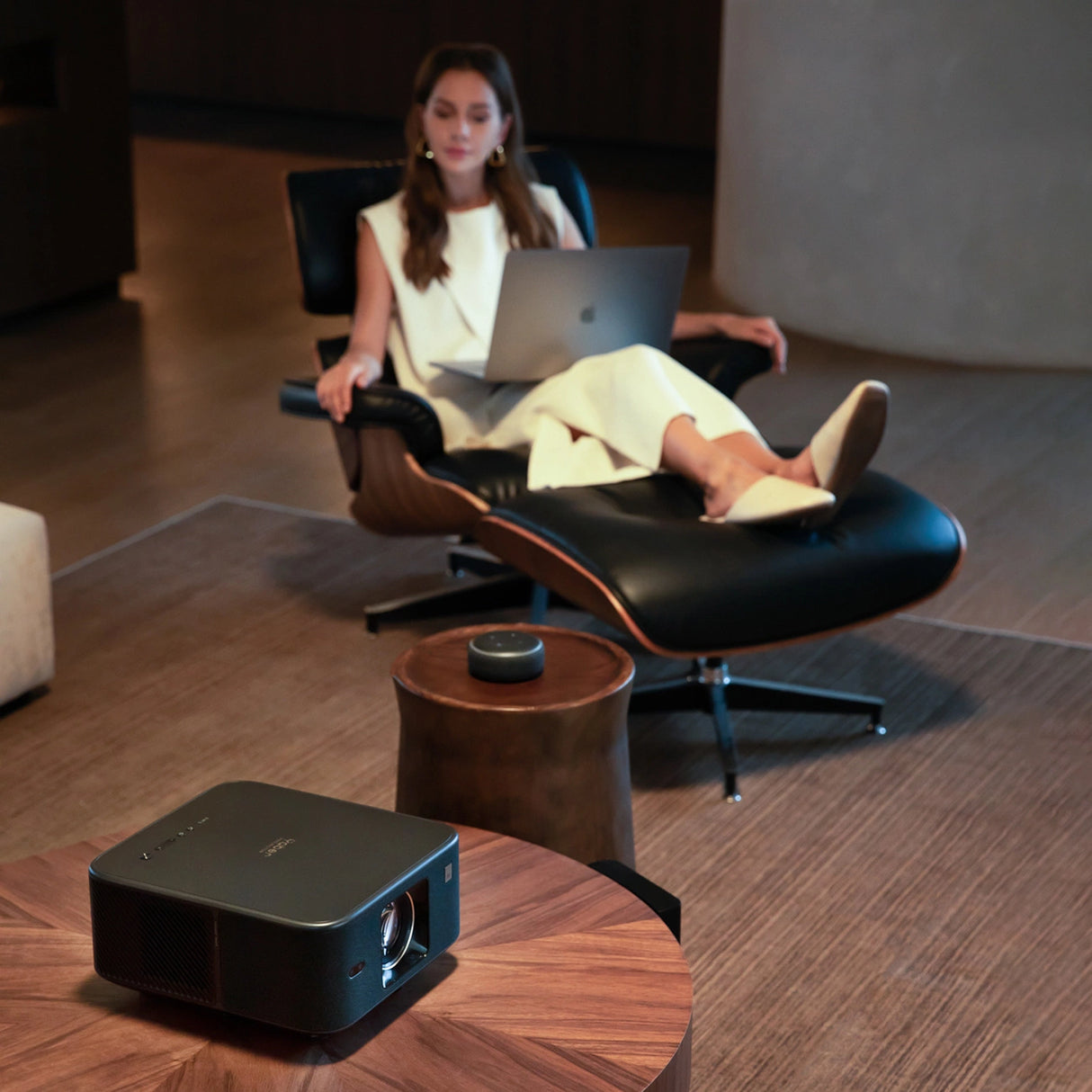 Yaber K3 LCD FullHD 1080p Multimedia projektor med JBL højttalere - sort