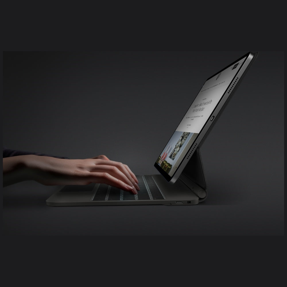 Uniq Venno Pro Magnetisk Smart Case med tastatur til iPad Air 13" 2024 / 2025 / iPad Pro 13" 2024 - sort