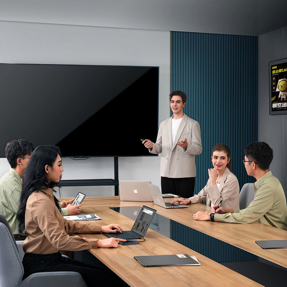 Baseus PioneerJoy 8-i-1 USB-C hub HDMI 4K@60Hz + HDMI 4K@30Hz + DisplayPort 8K@30Hz + VGA + 2 x USB-A 3.0 + 2 x USB-C - grå