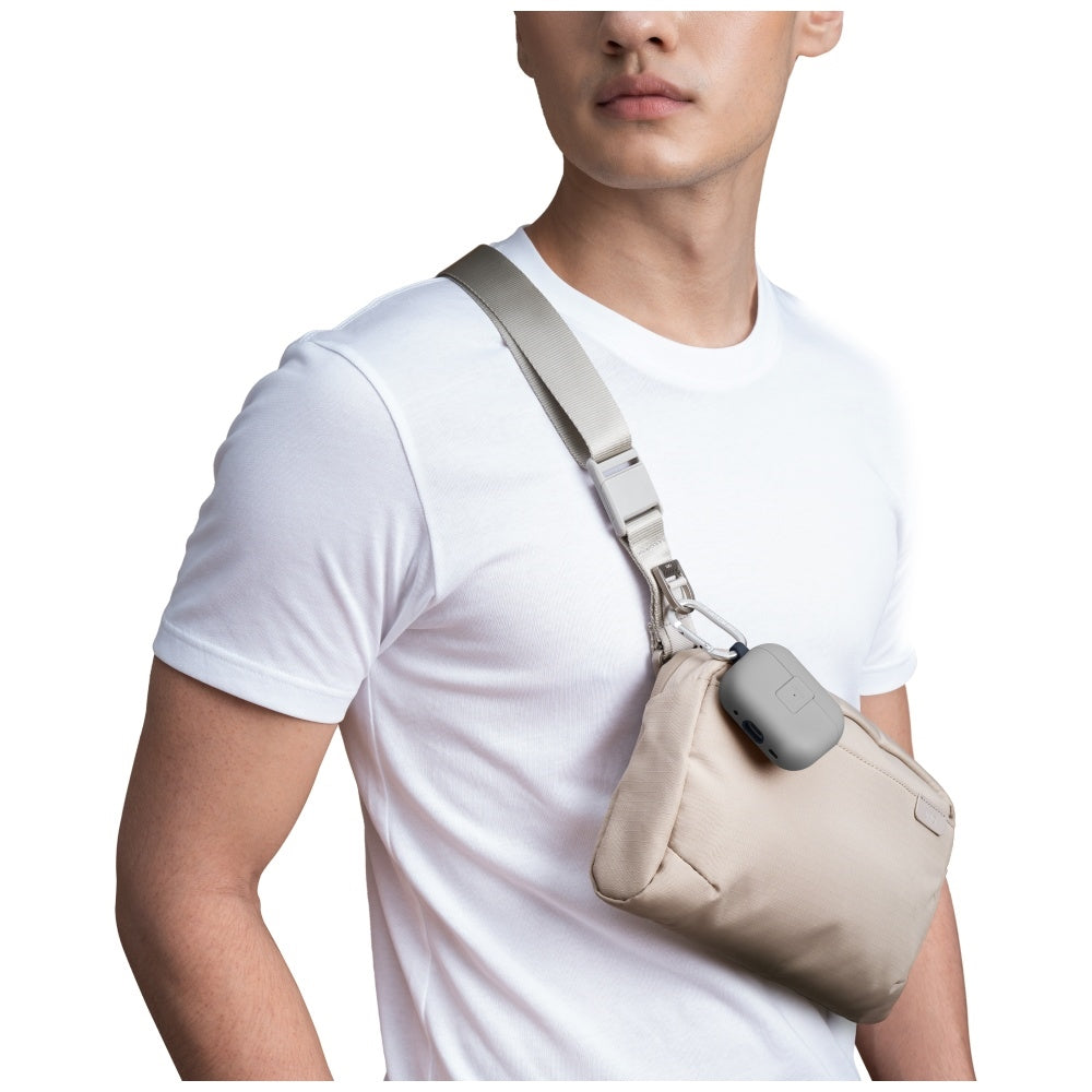 Uniq Arden Sling 2L taske - beige