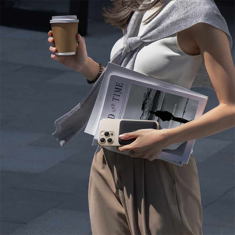 Baseus EnerFill FM11 Ultra-Mini 10000mAh 22.5W MagSafe Kompatibel Power Bank med Baseus Simple USB-C 20V/3A 30cm Kabel - sort