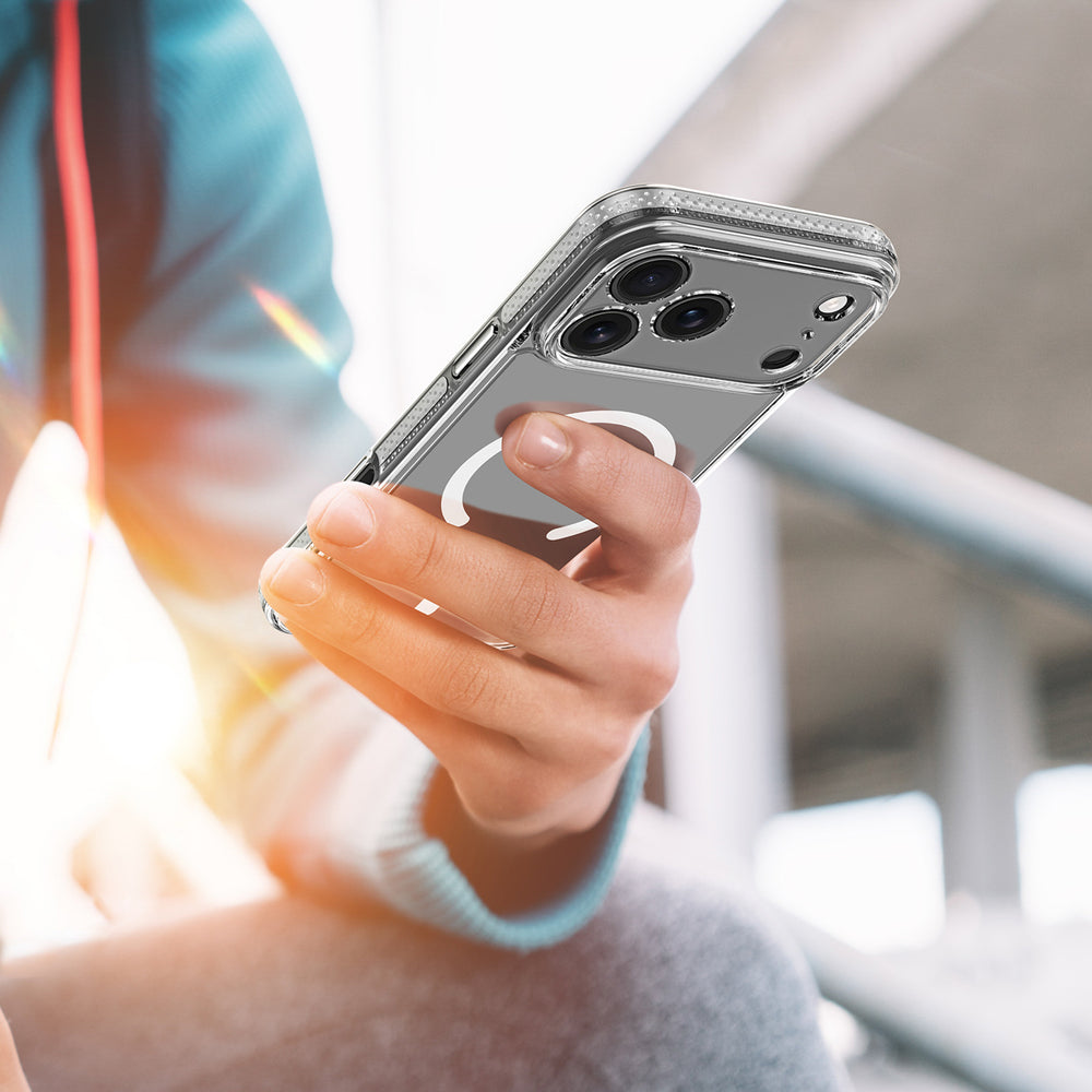 Dux Ducis Clin Mag Case for iPhone 17 Pro Compatible with MagSafe - Transparent