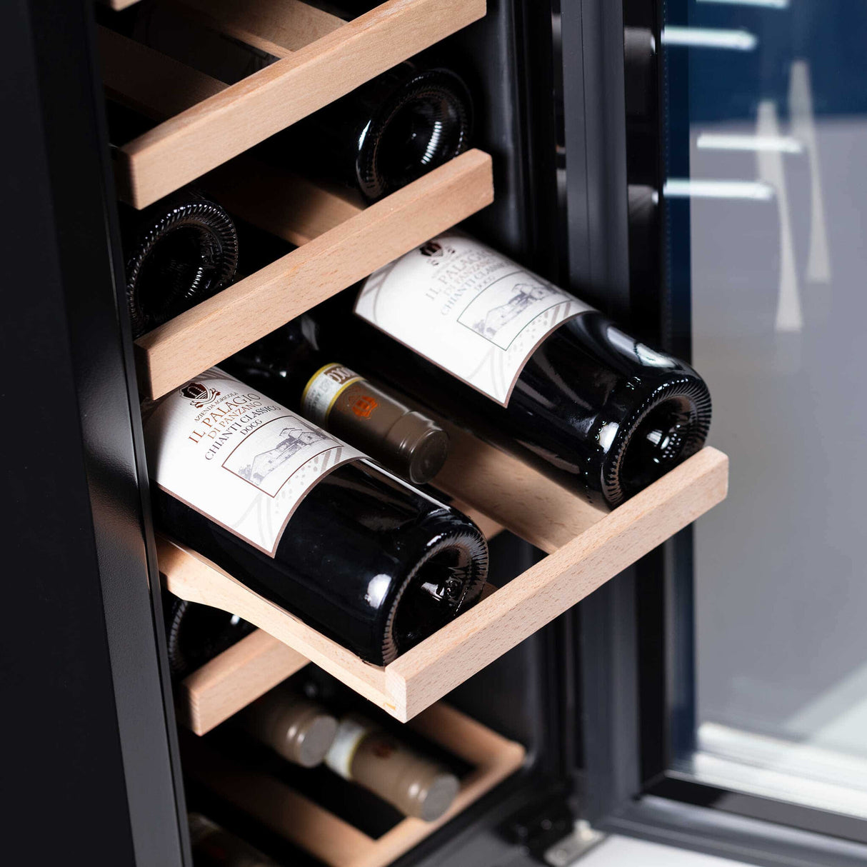 Vestfrost WFG 18 Vin køleboks Fritstående Sort 19 flaske(r)