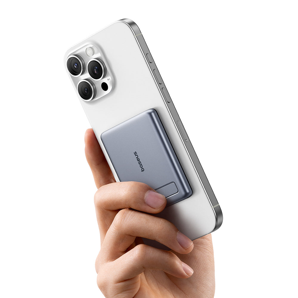 Baseus PicoGo AM31 Qi2 5000mAh 20W Ultra-Thin MagSafe Kompatibel Power Bank med Stativ og Baseus Simple USB-C 20cm Strikkede Kabel - Grå