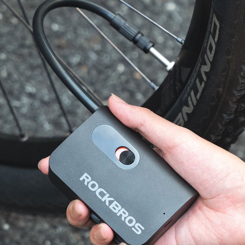 Rockbros L1 Mini trådløs pumpe 70 psi kompressor 200 mm Schrader slange længde - sort