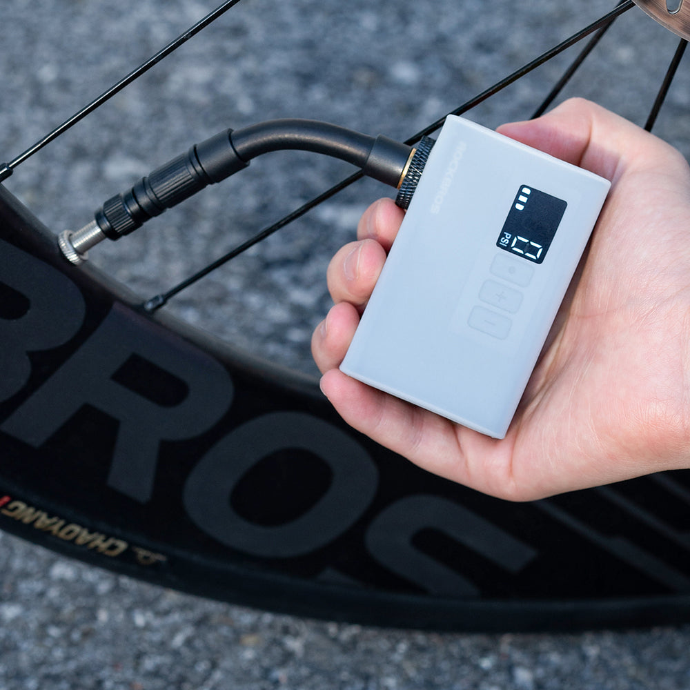 Rockbros AS240 PRO trådløs pumpe 120 psi kompressor 420mAh - sort