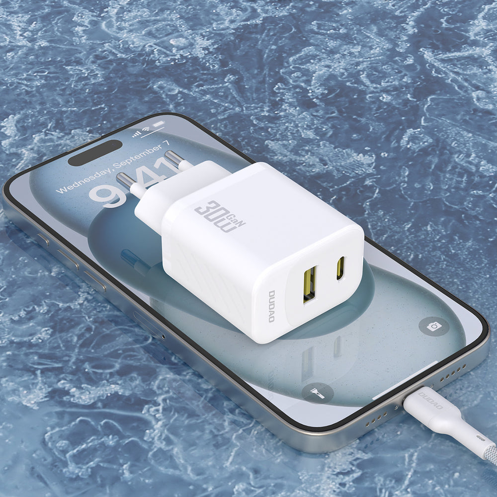 Dudao A27TCEU PD 30W GaN USB-A USB-C Wall Charger med USB-C-kabel - hvid