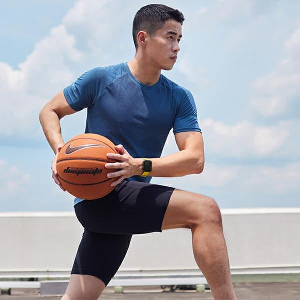 Uniq Revix magnetrem til Apple Watch 42 / 44 / 45 / 49 mm - sort og orange