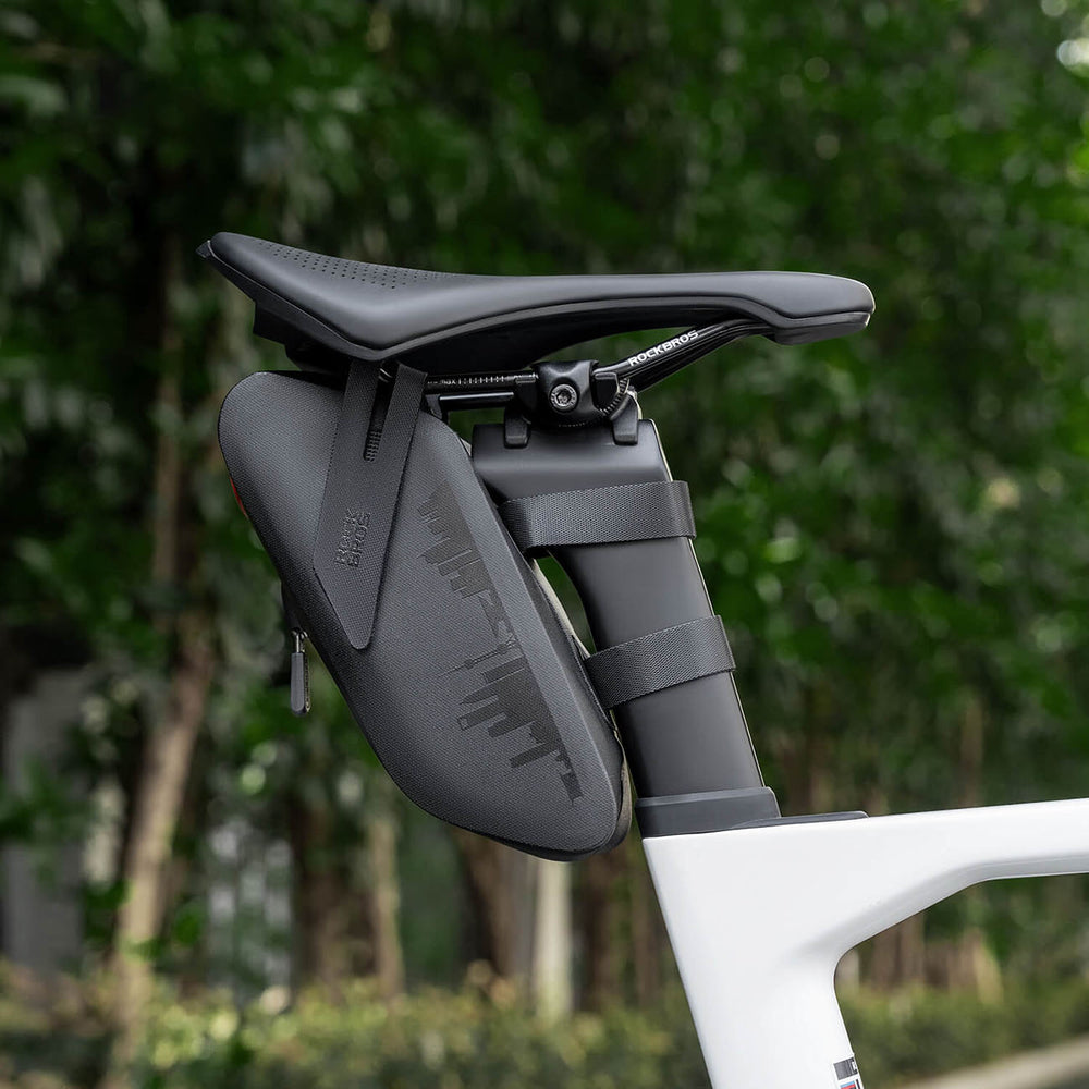 Rockbros AS-078-1 Bicycle Seat Bag with Smart Rear Light 0.8L - Black