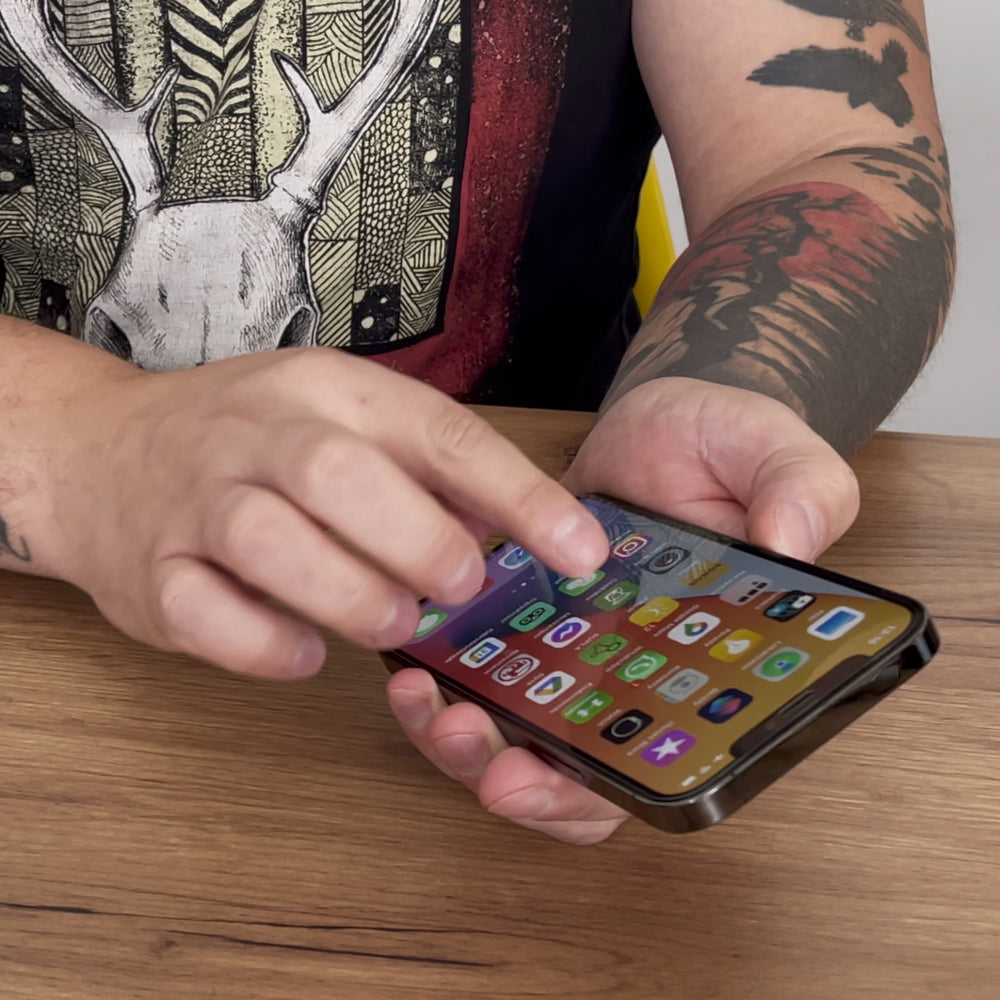 Wozinsky superstærkt, fuldt limet hærdet glas, fuldskærm med ramme, covervenligt til Apple iPhone XR / iPhone 11, sort