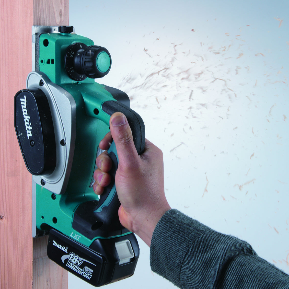 Makita DKP180Z Høvl 18V Batteri og lader ikke inkluderet
