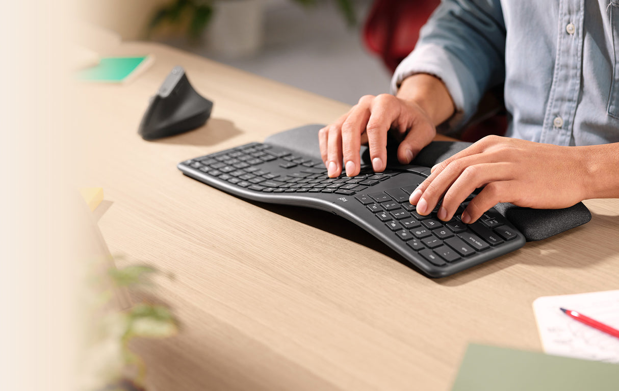 Logitech ERGO K860 Wireless Ergonomic - Tastatur - Nordisk - Sort