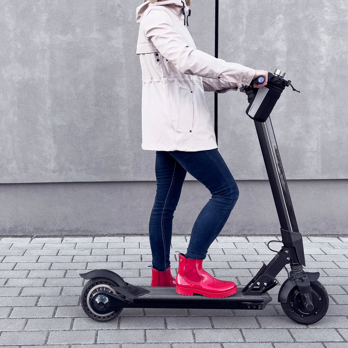 Wozinsky Termoflasketaske til cykel eller scooter 1L sort (WBB29BK)