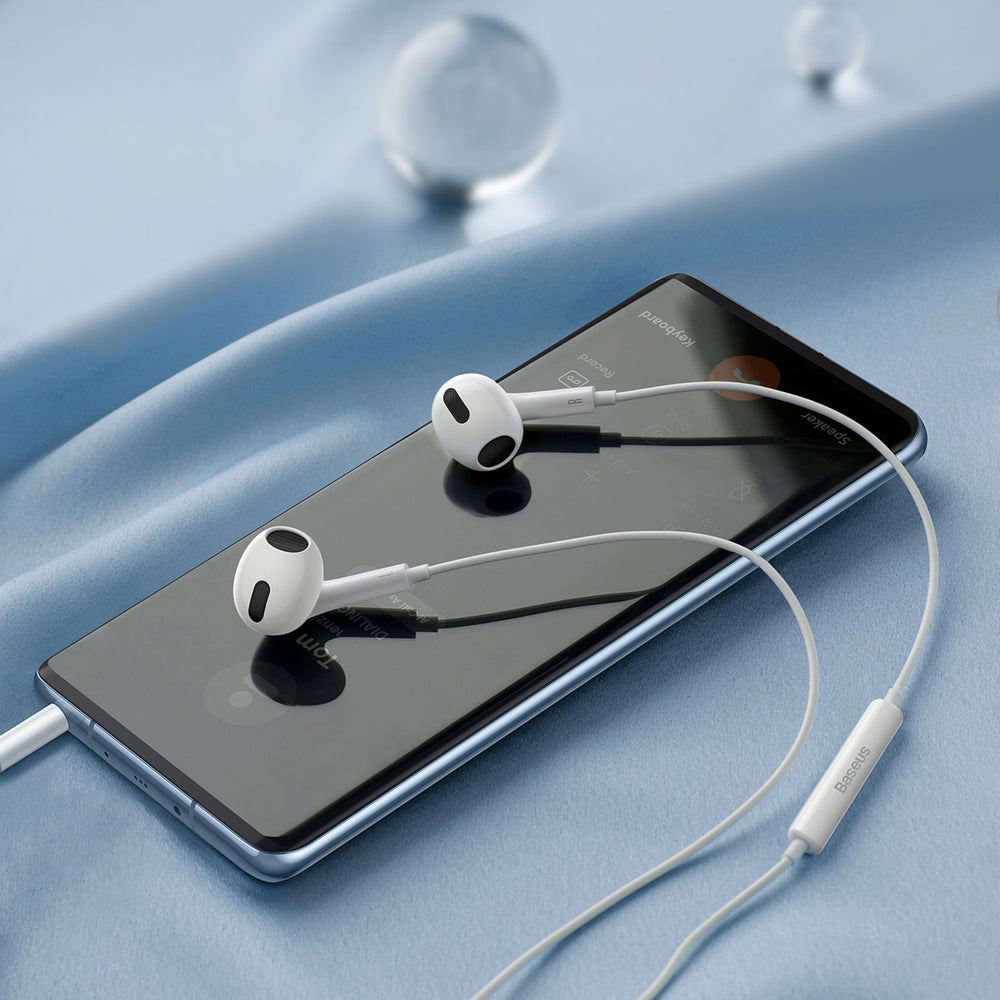 Baseus Encok H17 3,5 mm minijack-hovedtelefoner med ledning, hvide (NGCR020002)