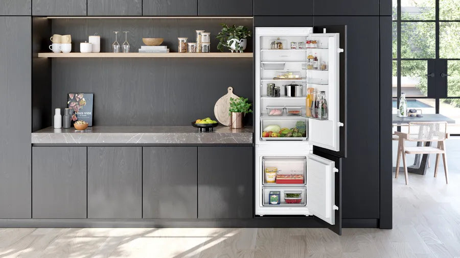 Siemens iQ100 KI87V5SE0 køle-/fryseskab Indbygget 270 L