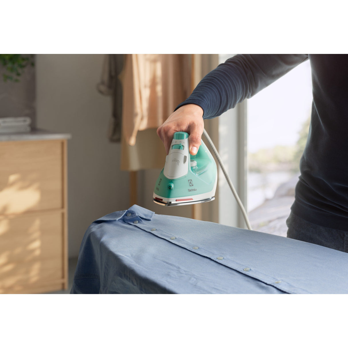 Electrolux E5SI2-2AM Dampstrygejern Rustfri strygesål 2200 W Turkisfarve, Hvid