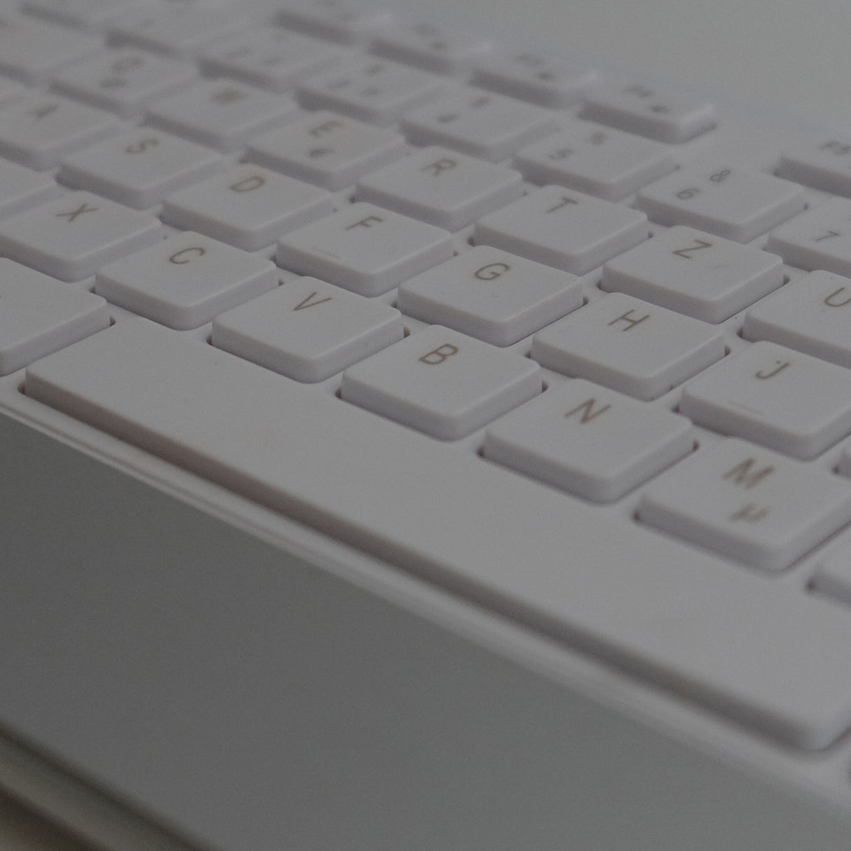 MediaRange MROS106 tastatur Mus inkluderet Hjem RF trådløst QWERTZ Tysk Sølv, Hvid