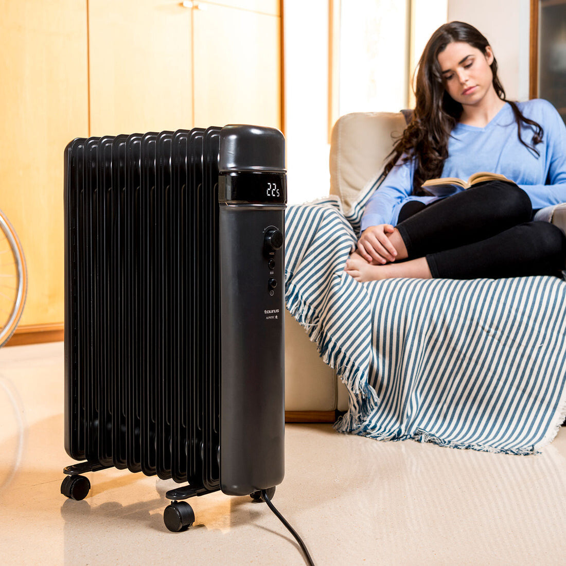 Taurus AGADIR 2500 Indendørs Sort 2500 W Olie elektrisk områdevarmer