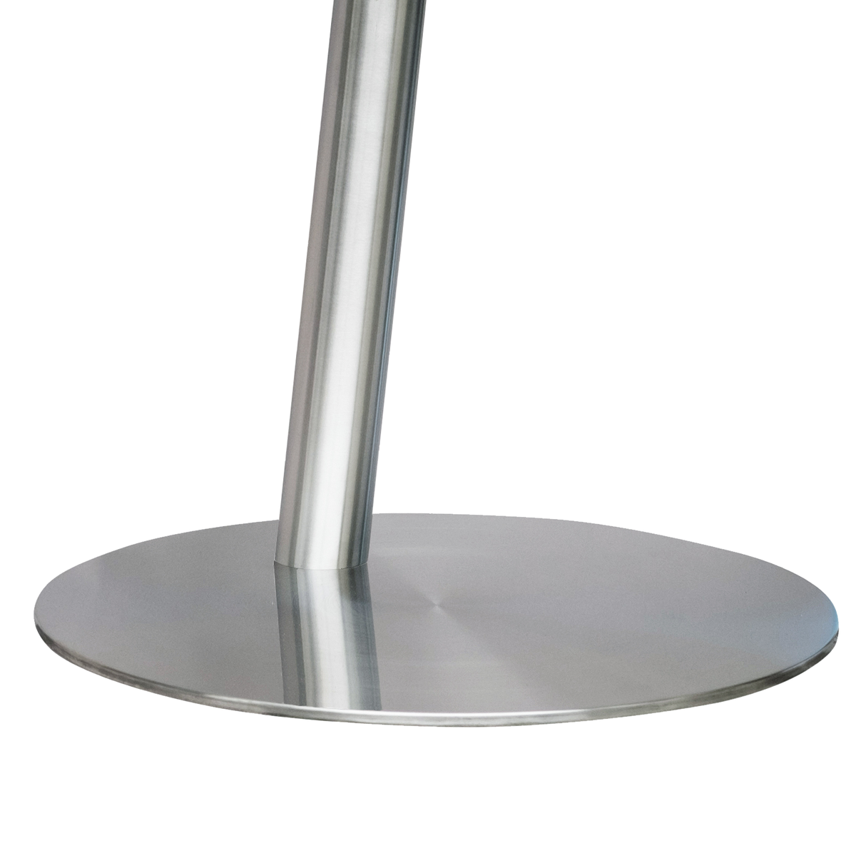 Sinox StandView TV gulvstand, vinklet med drejbar top. 26"-65". Alu finish