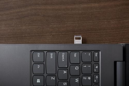 Kingston Technology DataTraveler 256GB Micro 200MB/s Metal USB 3.2 Gen 1
