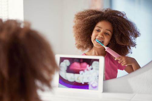Philips Sonicare For Kids Built-in Bluetooth(R) Sonic electric toothbrush