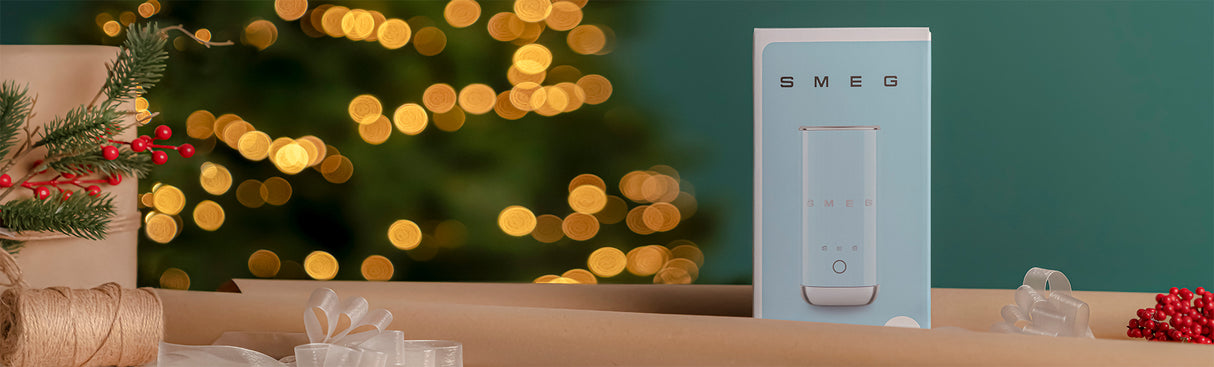 Smeg MFF02BLEU mini mælkeskummer sort