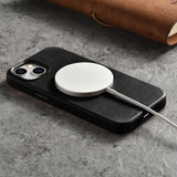 iCarer Oil Wax Premium Ledder Case iPhone 14 Plus Magnetisk Ledder Case med MagSafe Black (WMI14220703-BK)