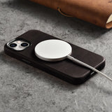 iCarer Oil Wax Premium Ledder Case iPhone 14 Plus Magnetisk Ledder Case med MagSafe Brown (WMI14220703-BN)