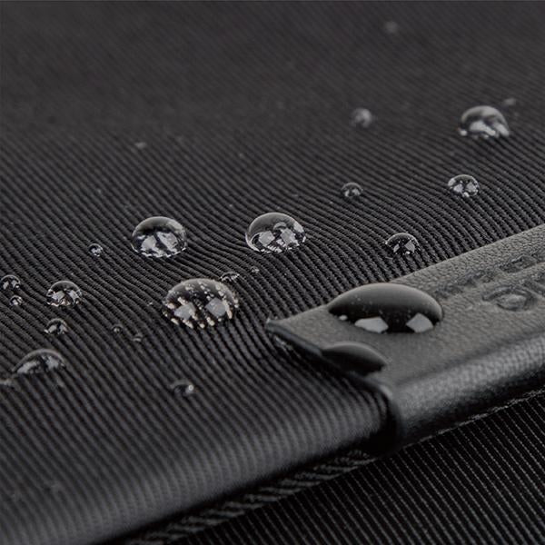 Uniq Stockholm bag for a 16" laptop - blue