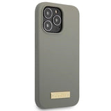 Guess GUHMP13LSPLG iPhone 13 Pro / 13 6.1" grey/grey hard case Silicone Logo Plate MagSafe