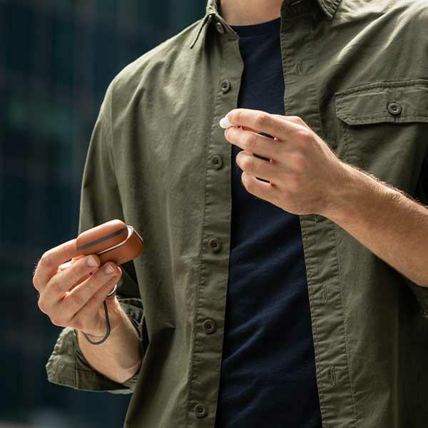 Uniq Terra Ægte læderfoder til AirPods Pro 2 - sort