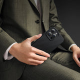 Pansret etui til iPhone 14 Pro Max kompatibel med MagSafe Baseus syntetisk fiber hærdet glas - sort