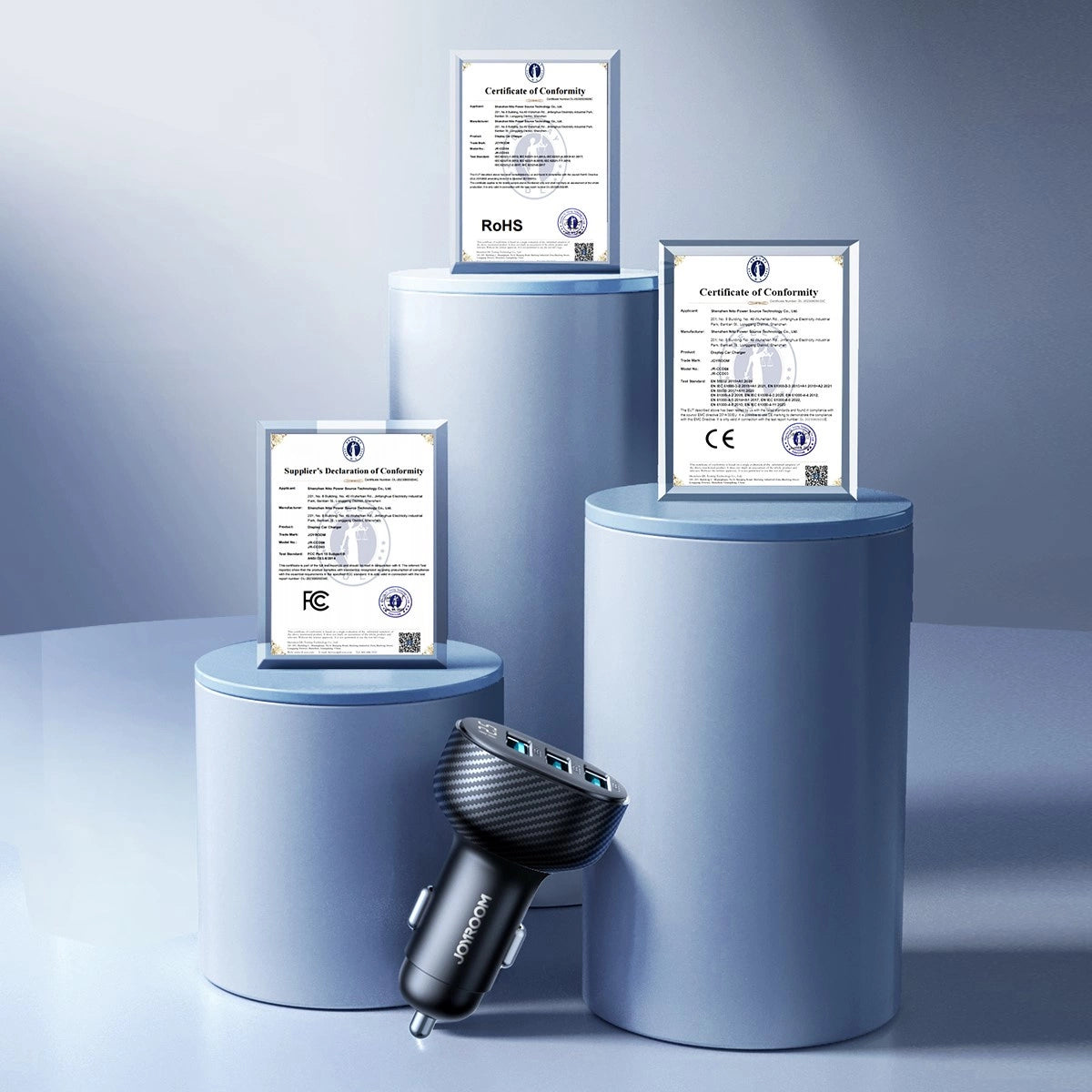 Joyroom JR-CCD03 3.4A biloplader med 3x USB-A display - sort