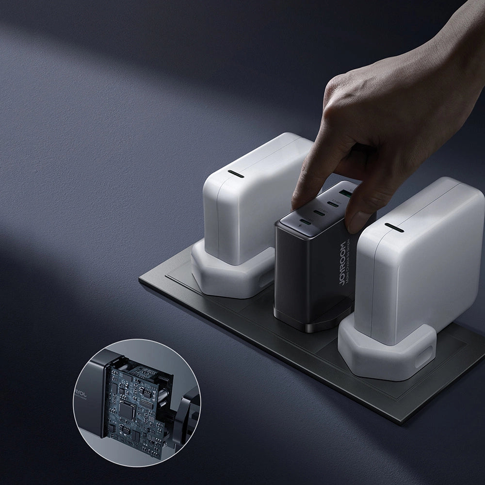 GaN oplader UK Joyroom JR-TCG05UK 140W 3x USB-C USB-A + USB-C / USB-C kabel 240W 1,2m