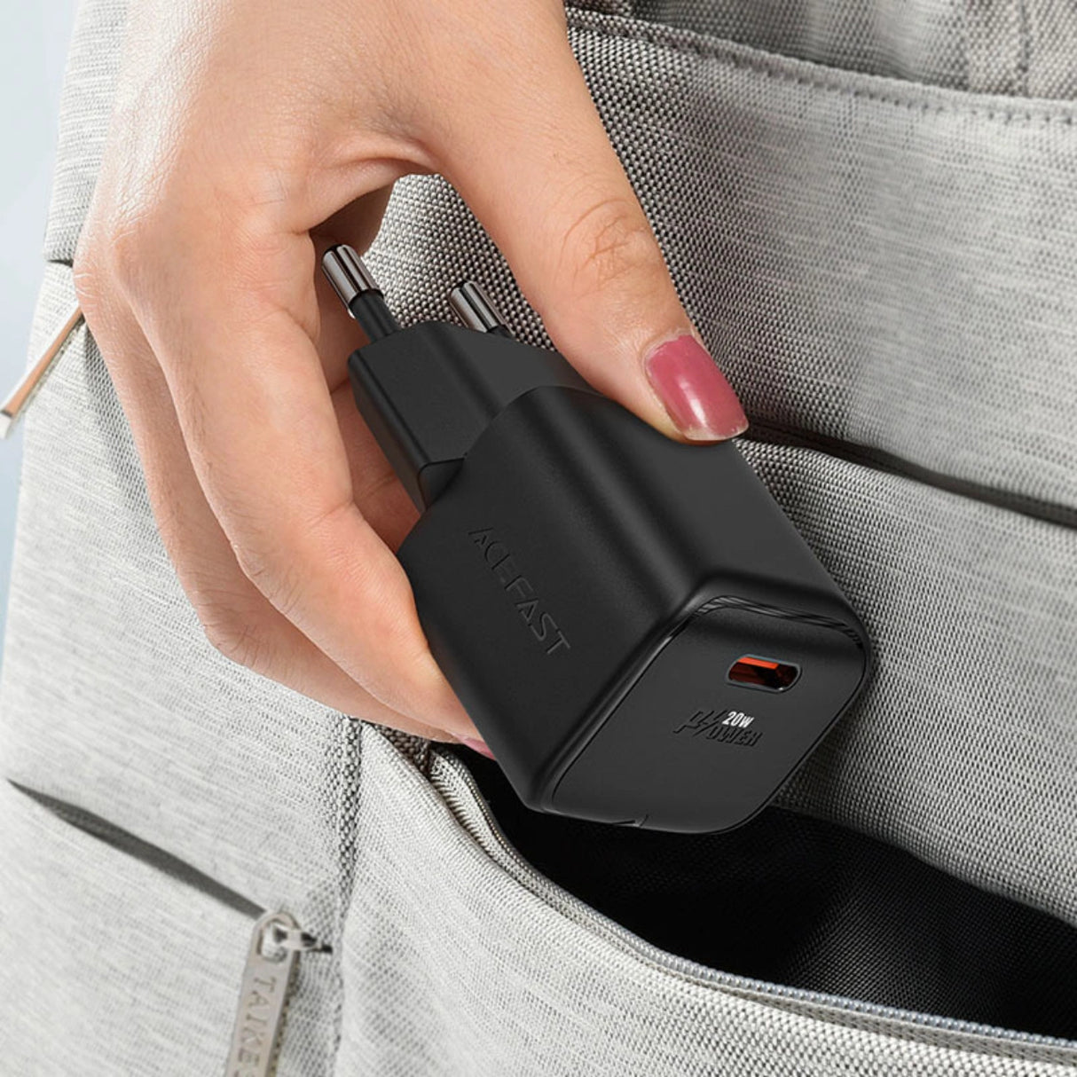 Acefast A73 Mini PD 20W GaN USB-C vægoplader - sort