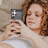 Carbon Case til Samsung Galaxy S24 Ultra Fleksibel Silicone Carbon Cover - sort