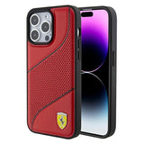 Ferrari Perforated Waves Metal Logo Case til iPhone 15 Pro - rød
