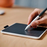 Wacom One Digitizer Pen Tablet Medium