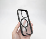 LAUT Huex Protect med MagSafe til iPhone 15 Pro - sort