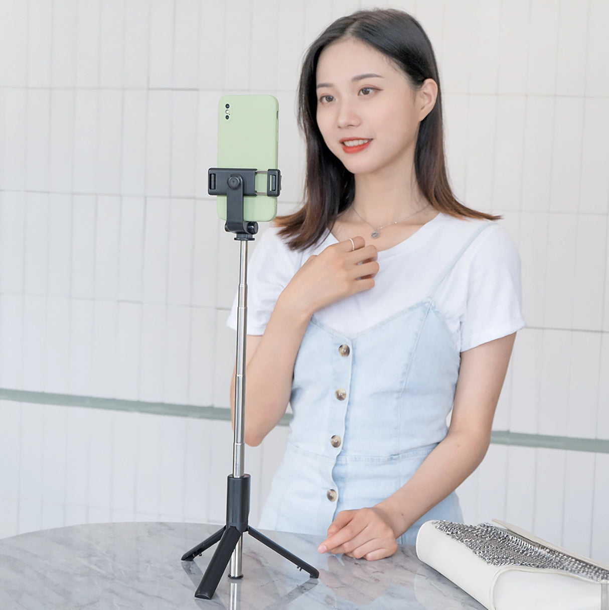 Selfie stick WRY1S teleskopisk stativ 0,7m til telefon - sort