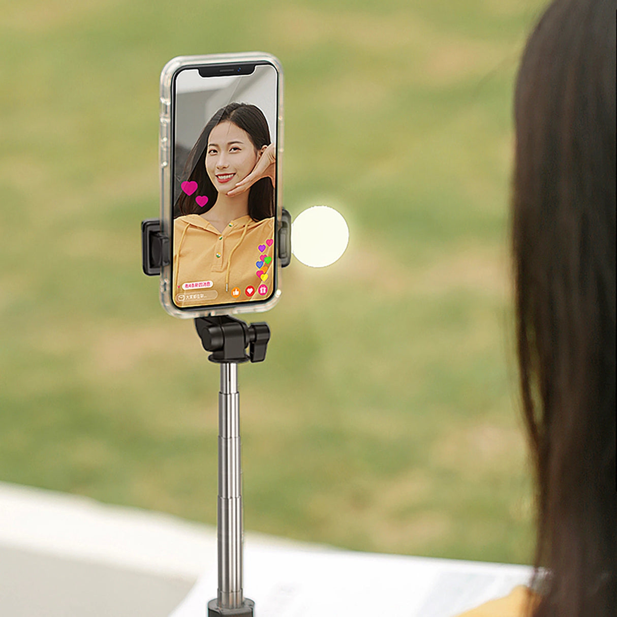 Selfie stick WH1YXS teleskopisk stativ 1m med rund lampe og telefonholder - sort
