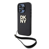 DKNY Wrist Strap Stock Logo Case til iPhone 15 Pro - sort