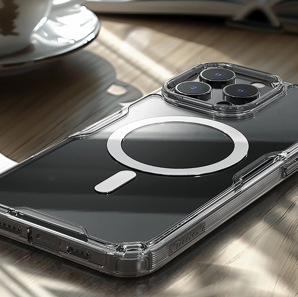 Nillkin Nature Pro Magnetic Case med MagSafe til iPhone 16 - Transparent & Hvid